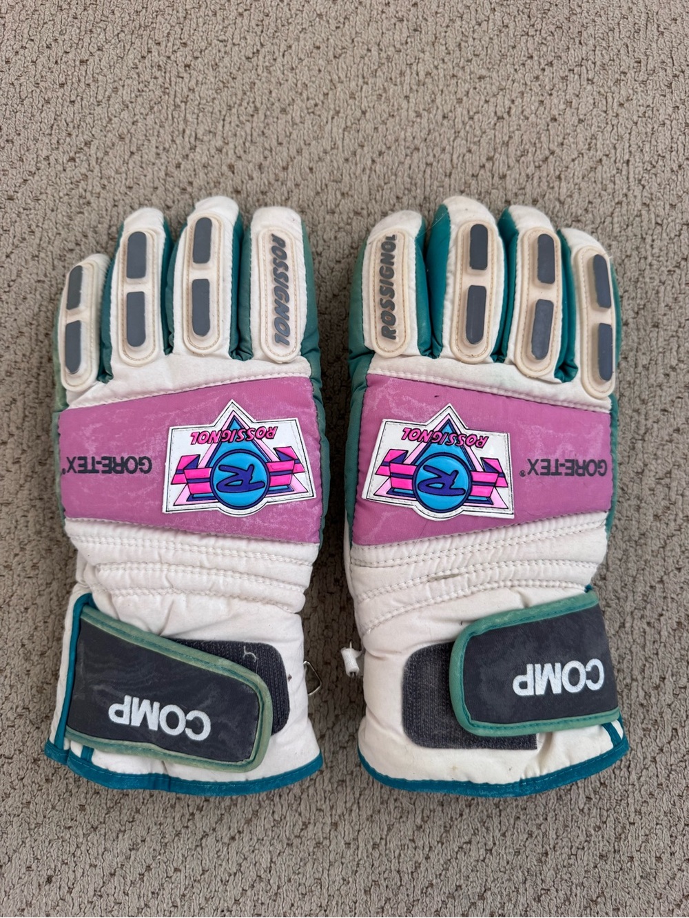 Vintage Rossignol Ski Gloves